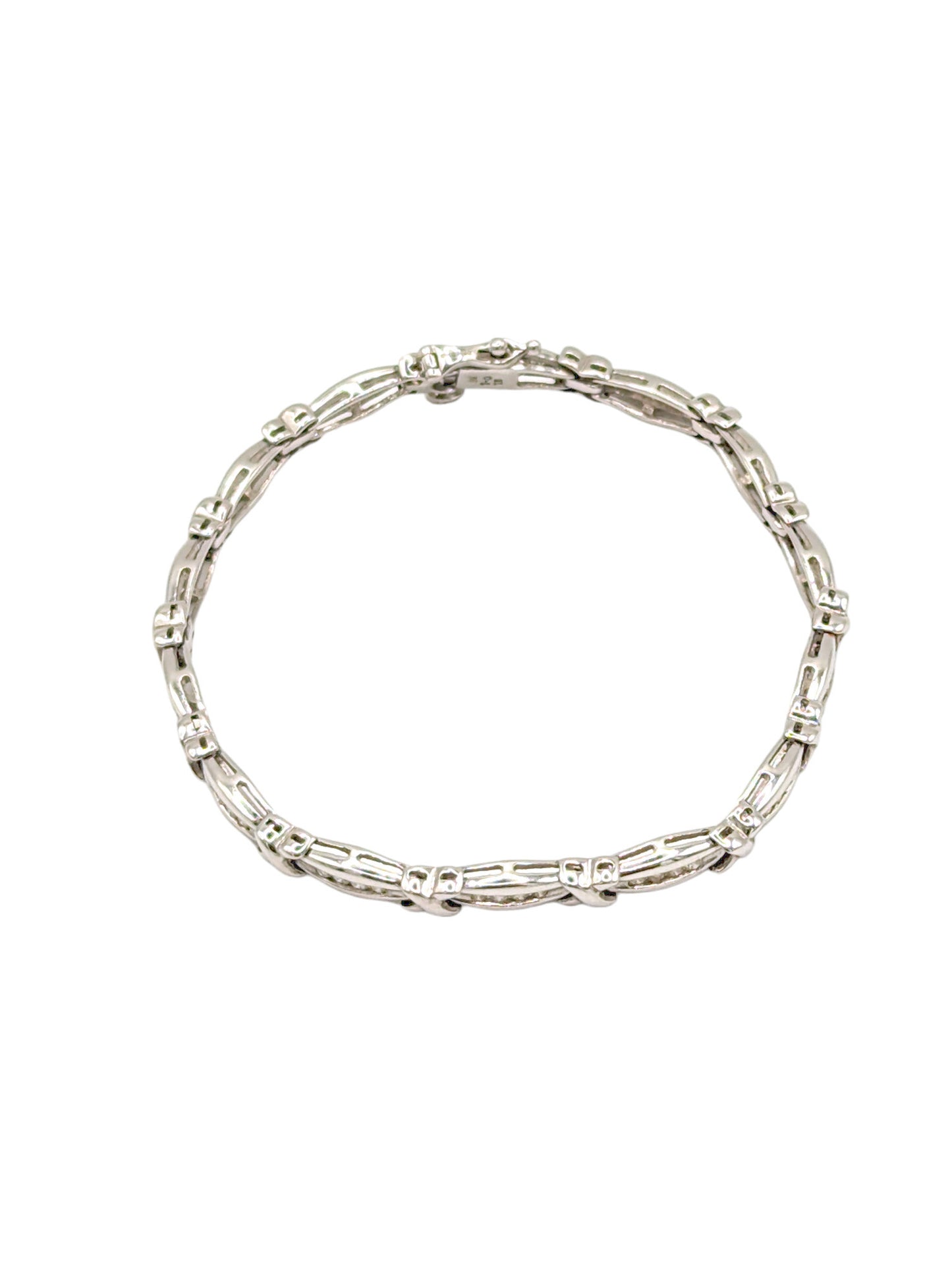 9 Carat WG Diamond Set (kisses) Ladies Bracelet