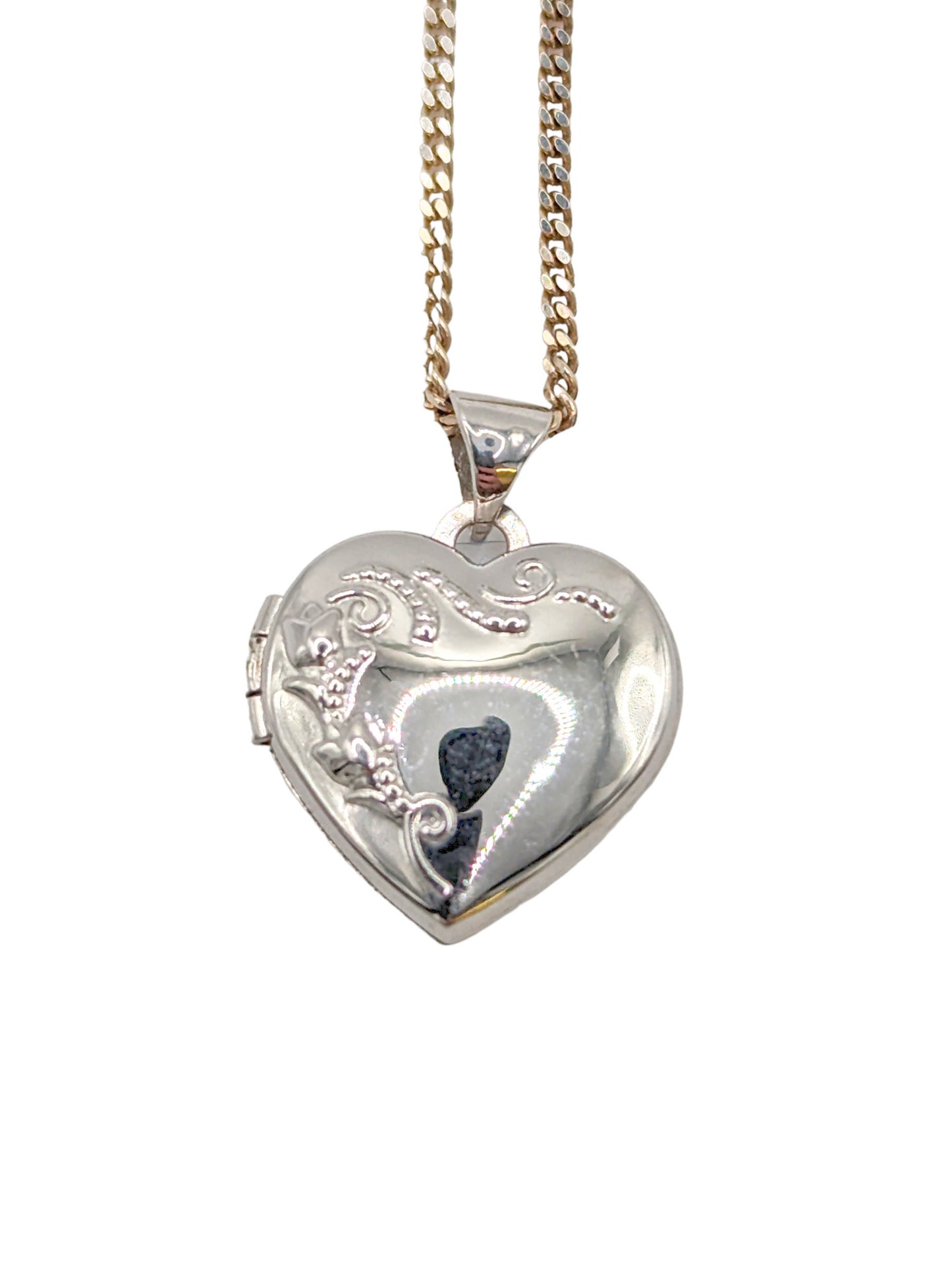 9 Carat WG Heart-Shaped Locket