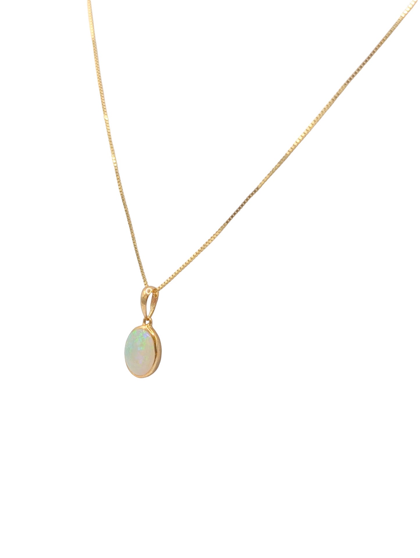 9ct Yellow Gold & Natural Opal Oval Pendant & 18”Chain