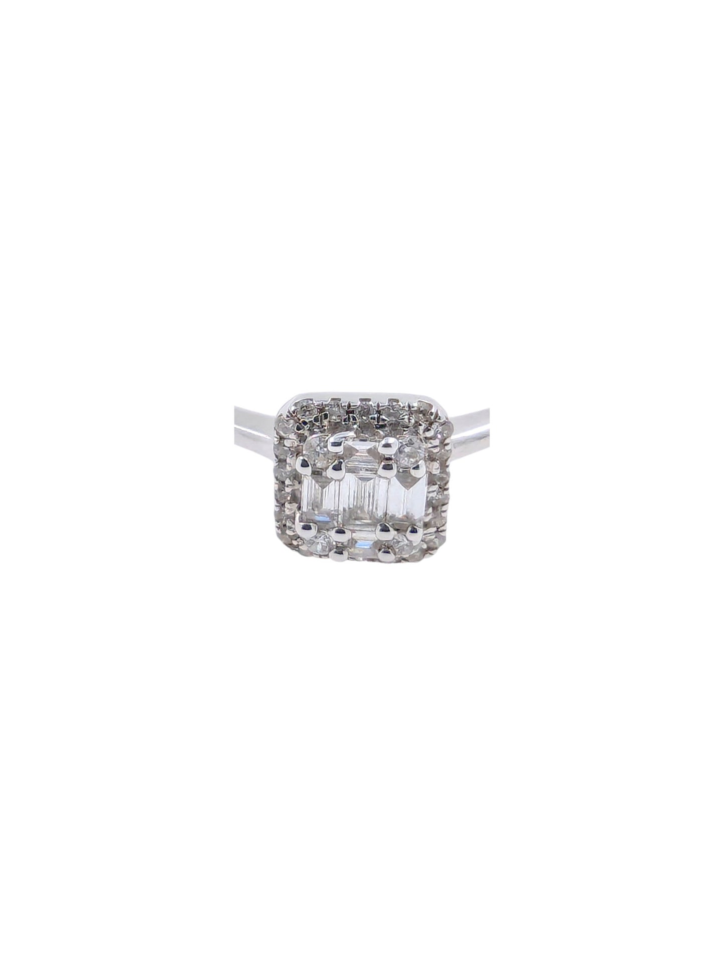 18ct White Gold Cluster Ring