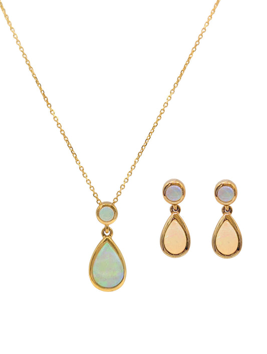 9 Carat Yellow Gold Opal Pendant and Matching Drop Earrings